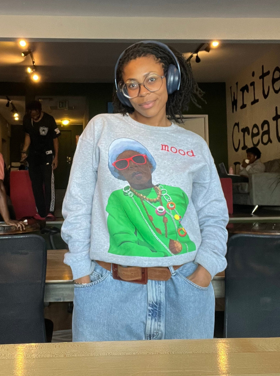 'Lynn' Mood Crewneck